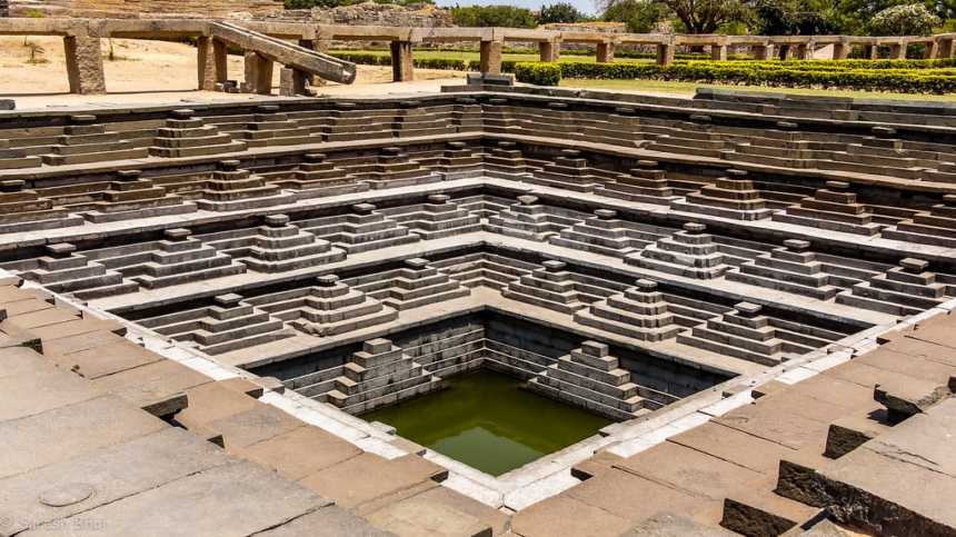 Stepwell Hampi Pushkarini, Karnataka