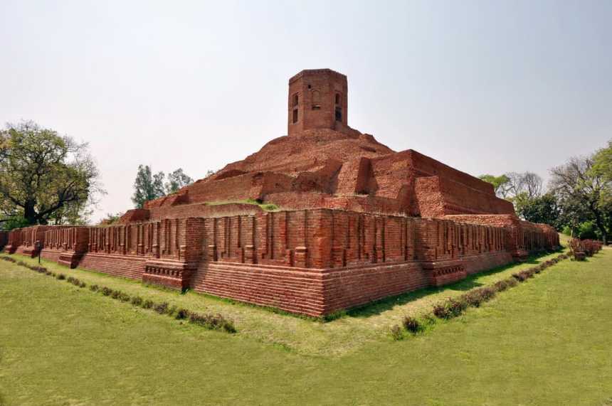 Ruins of Chaukhandi Stupa Sarnath, Varanasi, Uttar Pradesh, India