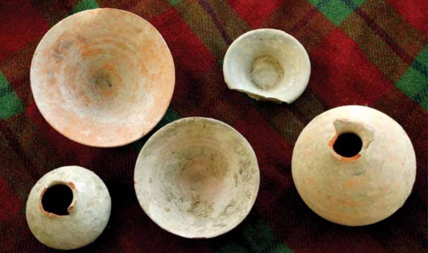 Pottery items excavated from Rakhi Khas