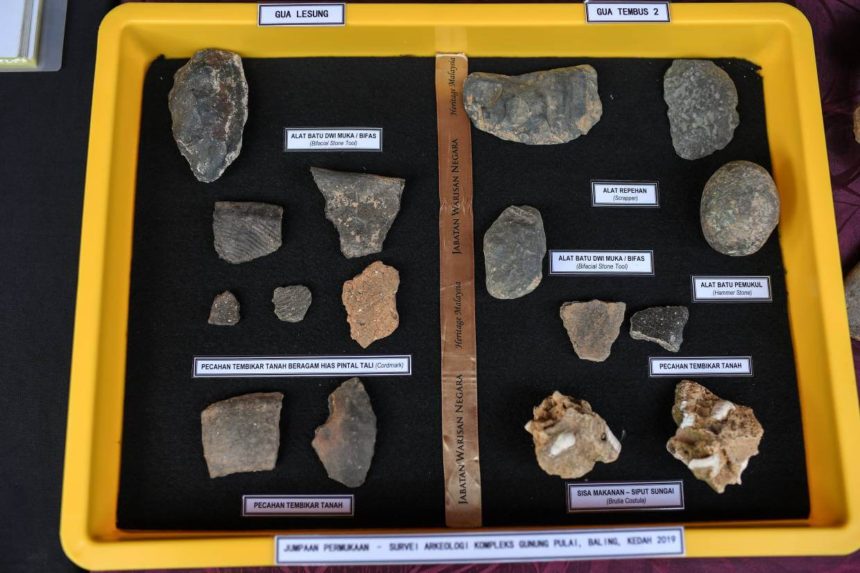 Some of the artefacts discovered in the caves on Gunung Pulai in Baling [Credit: Bernama]