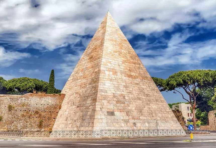 Pyramid of Cestius, Rome – Italy