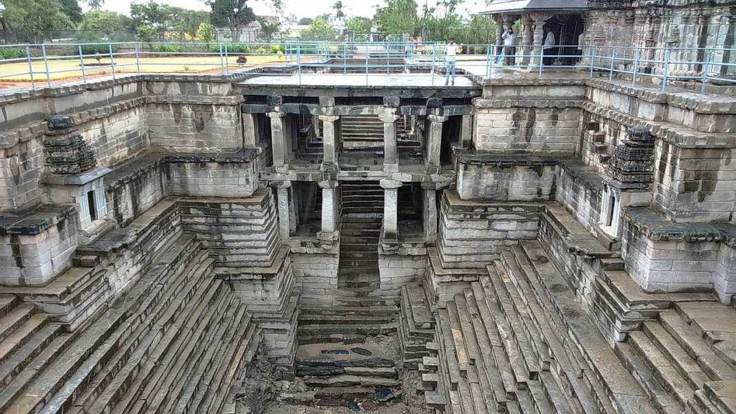Stepwell Of Ancient Manikesvara Temple, India, Lakkundi