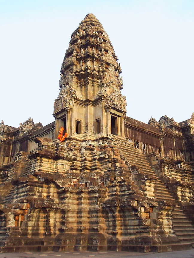 Northwest corner tower of the first gallery of Angkor Wat, viewed from the second enclosure.