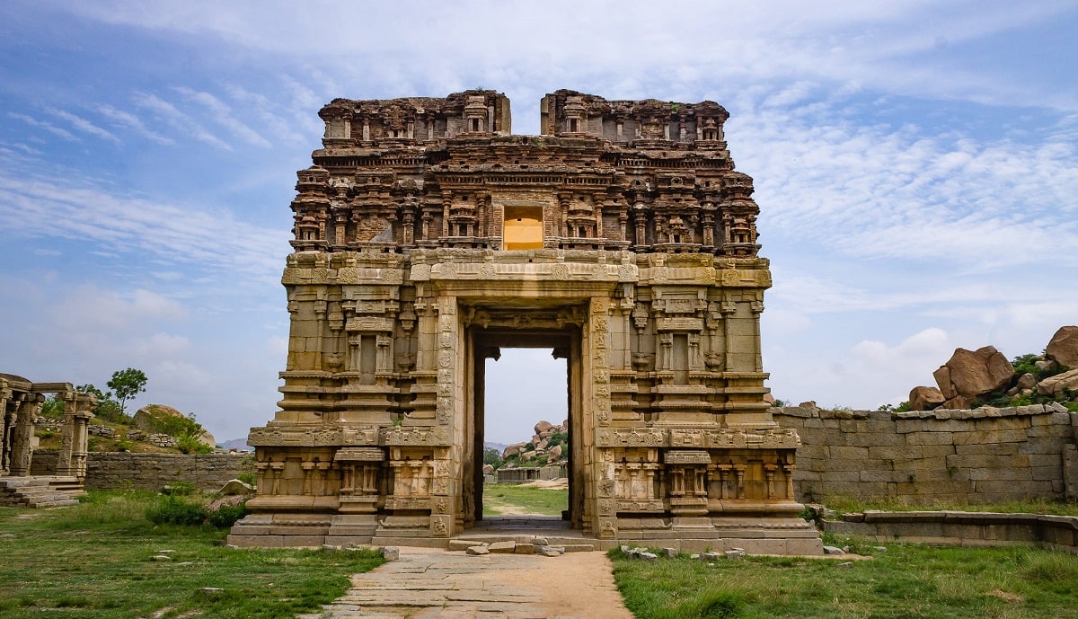 Inner Gopuram of Achyutaraya temple, Hampi.